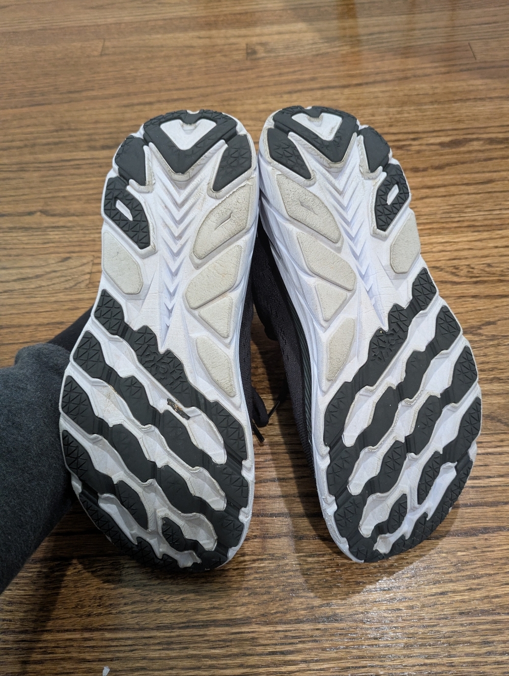 HOKA Clifton 8 Women's Running Shoes | Size 8.5 - Picture 3 of 14